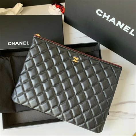 chanel classic mini pouch.